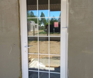 Двери ПВХ входные. №3