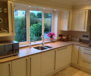 plastikovoe-okno-na-kuhne